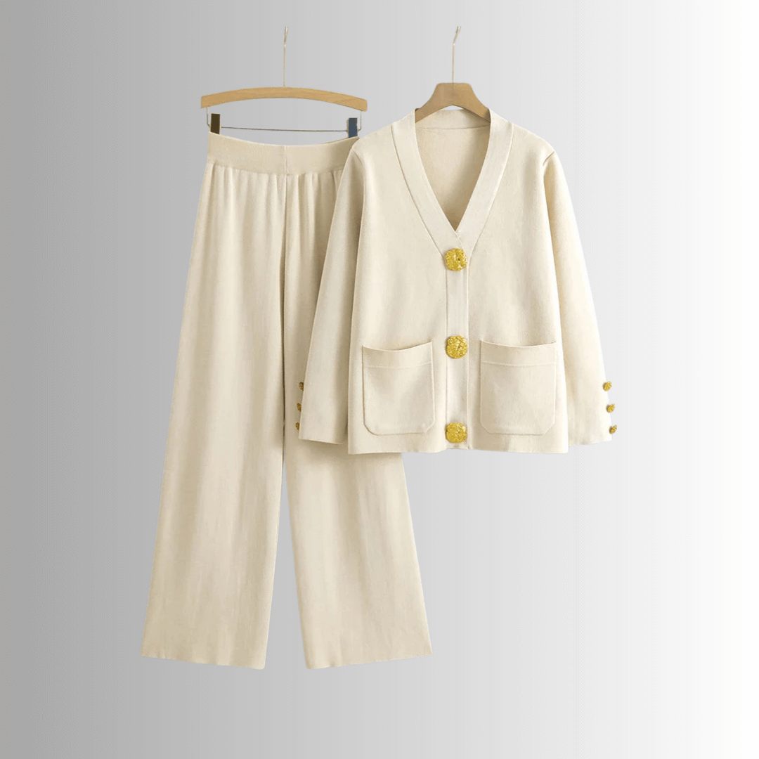 Velia™ - Elegant Set - Button Detail